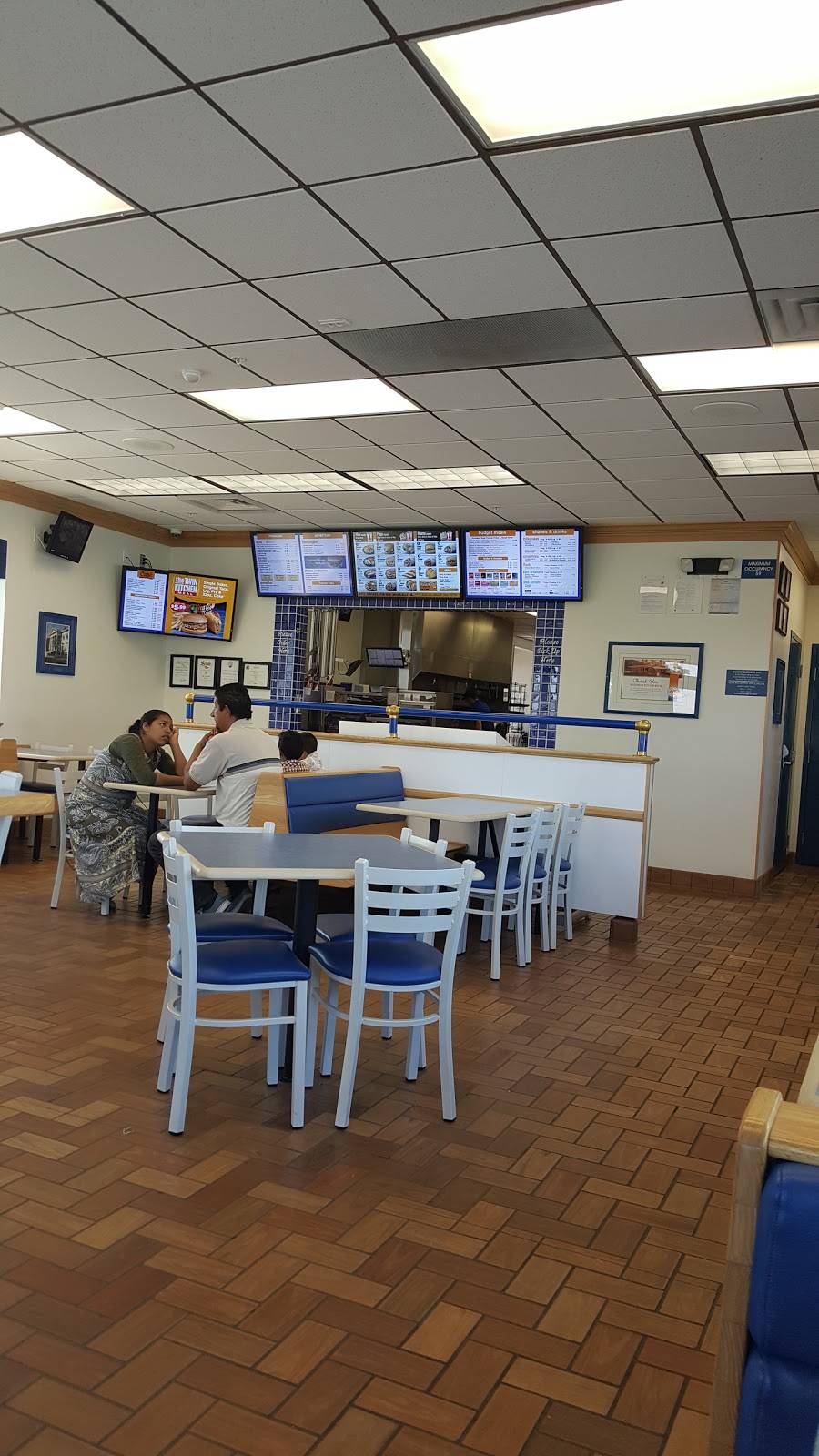 Bakers Drive-Thru | restaurant | 2416 W Arrow Route, Upland, CA 91786, USA | 9098845233 OR +1 909-884-5233