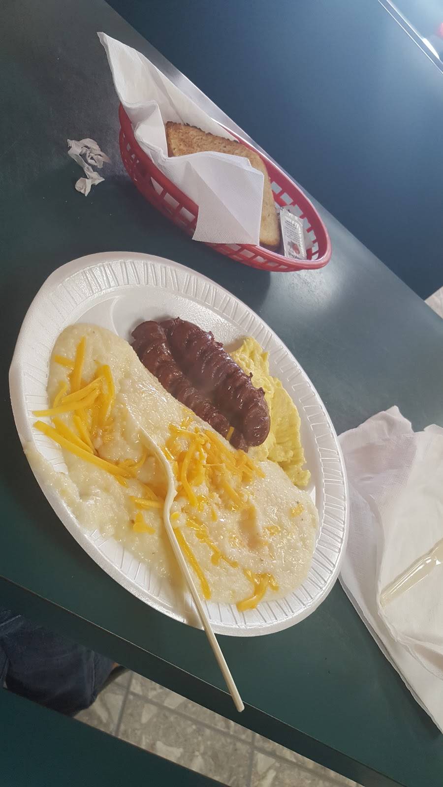 Nikis Food Shop | restaurant | 2200 Beatties Ford Rd, Charlotte, NC 28216, USA | 7043982638 OR +1 704-398-2638