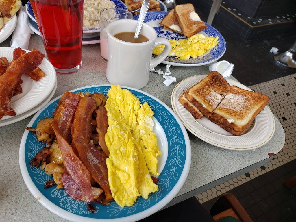 Blanchards 101 Diner | restaurant | 322 Cambridge St, Worcester, MA 01603, USA | 5087984070 OR +1 508-798-4070