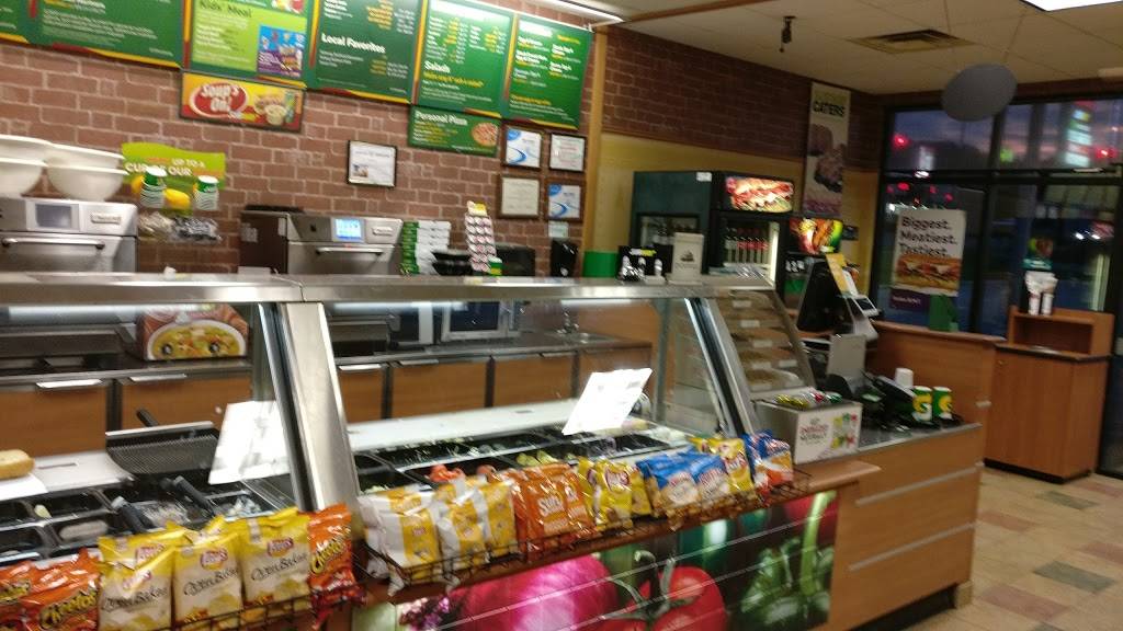 Subway | restaurant | 201 W Carleton Rd, Hillsdale, MI 49242, USA | 5174399933 OR +1 517-439-9933