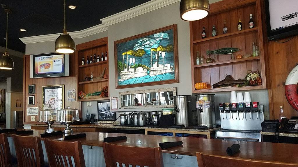 Tugs | restaurant | 51 Harbor Town Square, Memphis, TN 38103, USA | 9012603344 OR +1 901-260-3344