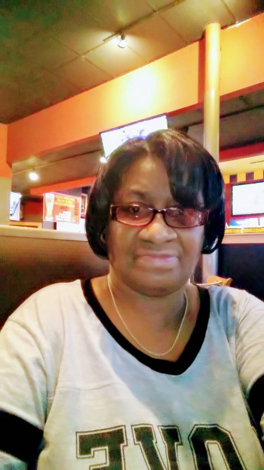 Pizza Joes | restaurant | 642 Gypsy Ln, Youngstown, OH 44505, USA | 3307440099 OR +1 330-744-0099