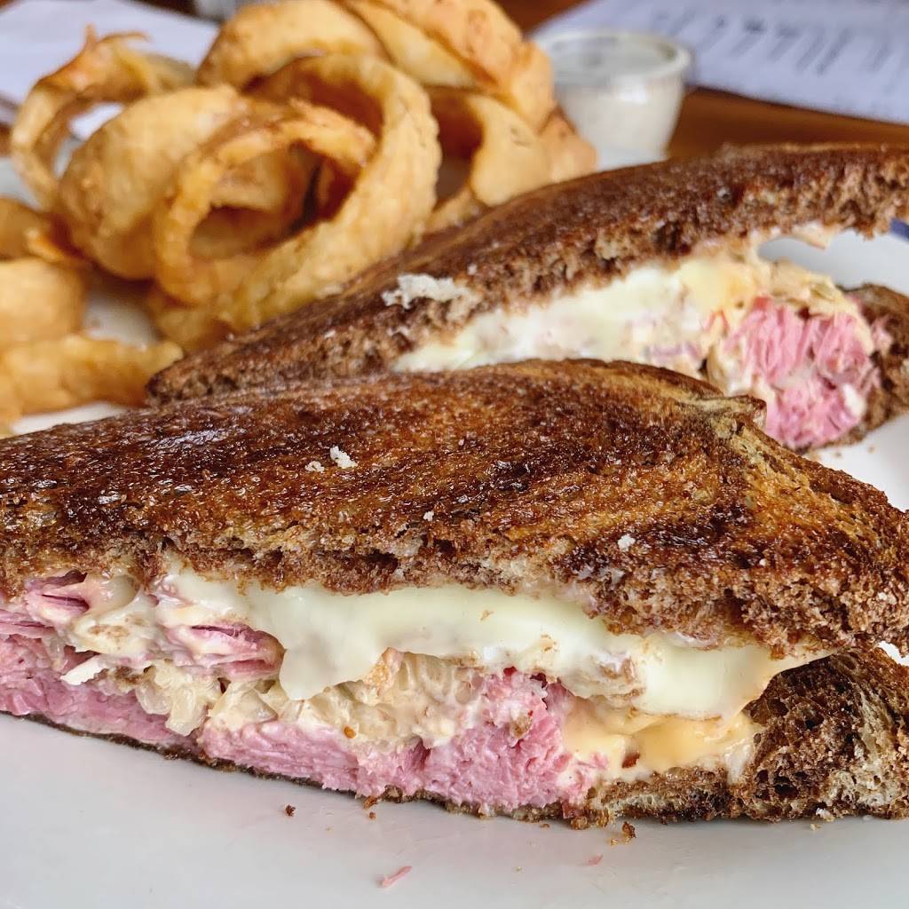 Crescent Moon | restaurant | 3578 Farnam St, Omaha, NE 68131, USA | 4023451708 OR +1 402-345-1708