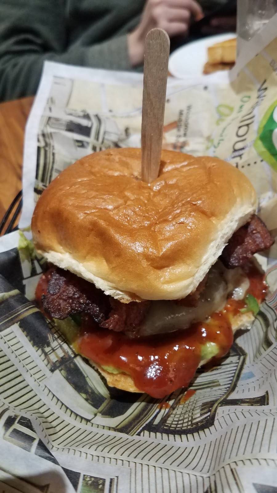 Hy-Vee Market Grille | restaurant | 8701 Douglas Ave, Urbandale, IA 50322, USA | 5152515286 OR +1 515-251-5286