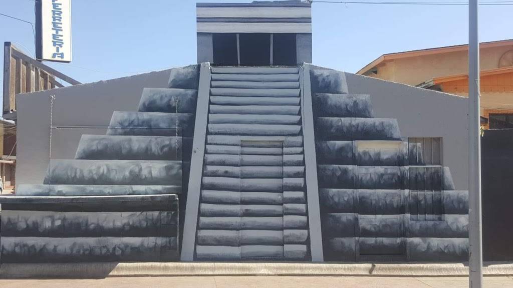 Ritos Pyramid | restaurant | Mar del Norte 106, Zona Centro, 22700 Rosarito, B.C., Mexico | 016644189090 OR +52 664 418 9090