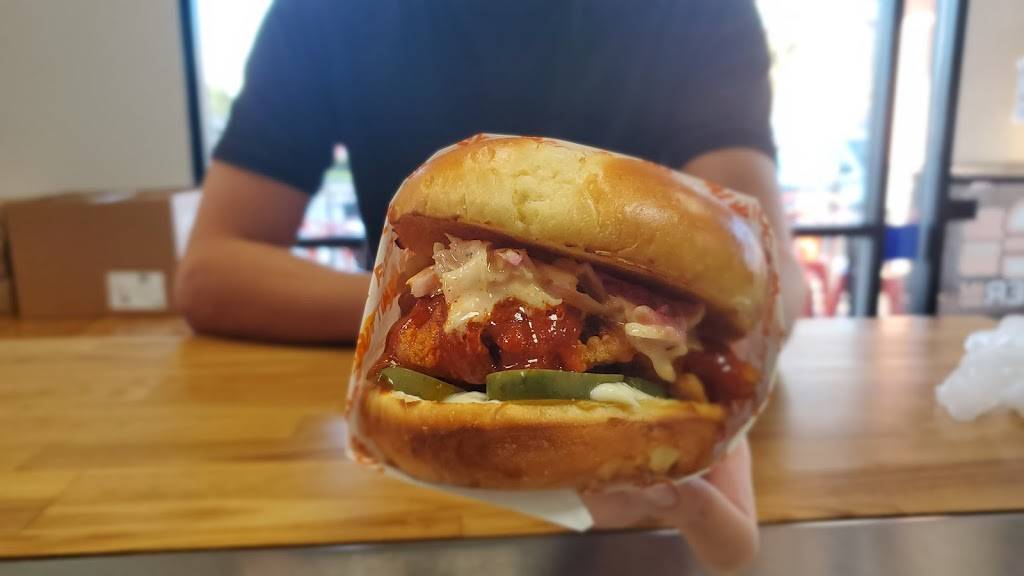 As Chicken Sandos & Wings | restaurant | 2469 Naglee Rd, Tracy, CA 95304, USA | 2098319375 OR +1 209-831-9375