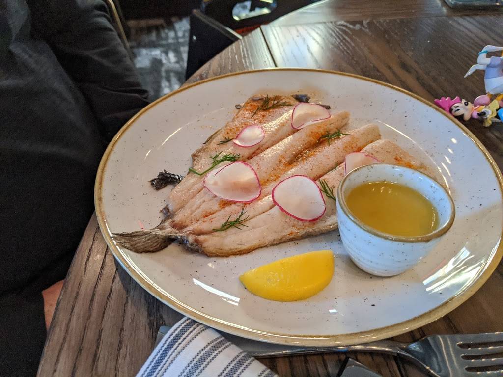 The HC Tavern + Kitchen | restaurant | 9709 E 116th St, Fishers, IN 46037, USA | 3175304242 OR +1 317-530-4242