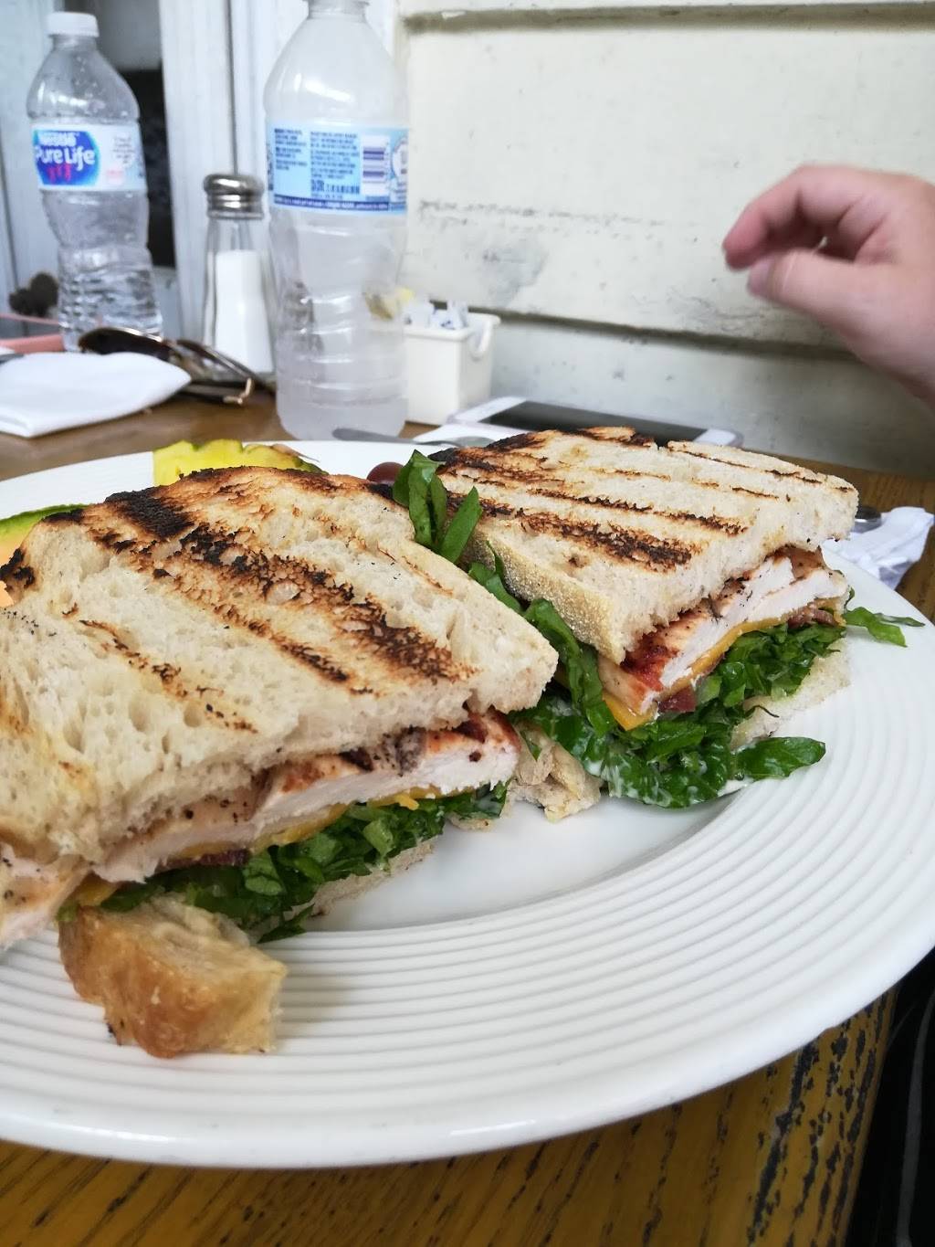 Cru Cafe | cafe | 18 Pinckney St, Charleston, SC 29401, USA | 8435342434 OR +1 843-534-2434