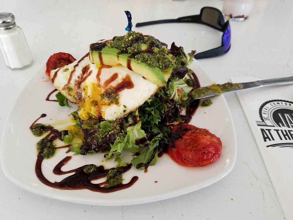 Jax At The Tracks | restaurant | 10144 W River St, Truckee, CA 96161, USA | 5305507450 OR +1 530-550-7450