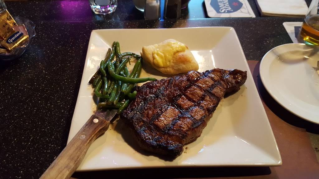 Skyline Restaurant & Banquet | restaurant | 106 Ella Grasso Turnpike, Windsor Locks, CT 06096, USA | 8606239296 OR +1 860-623-9296