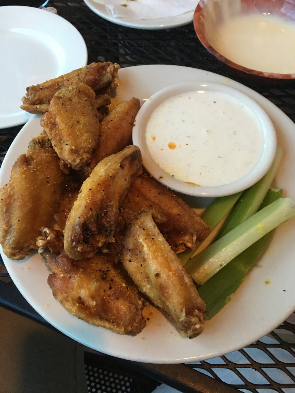 Mazzys Sports Bar & Grill (Marietta) | restaurant | 2217 Roswell Rd, Marietta, GA 30062, USA | 6782131688 OR +1 678-213-1688