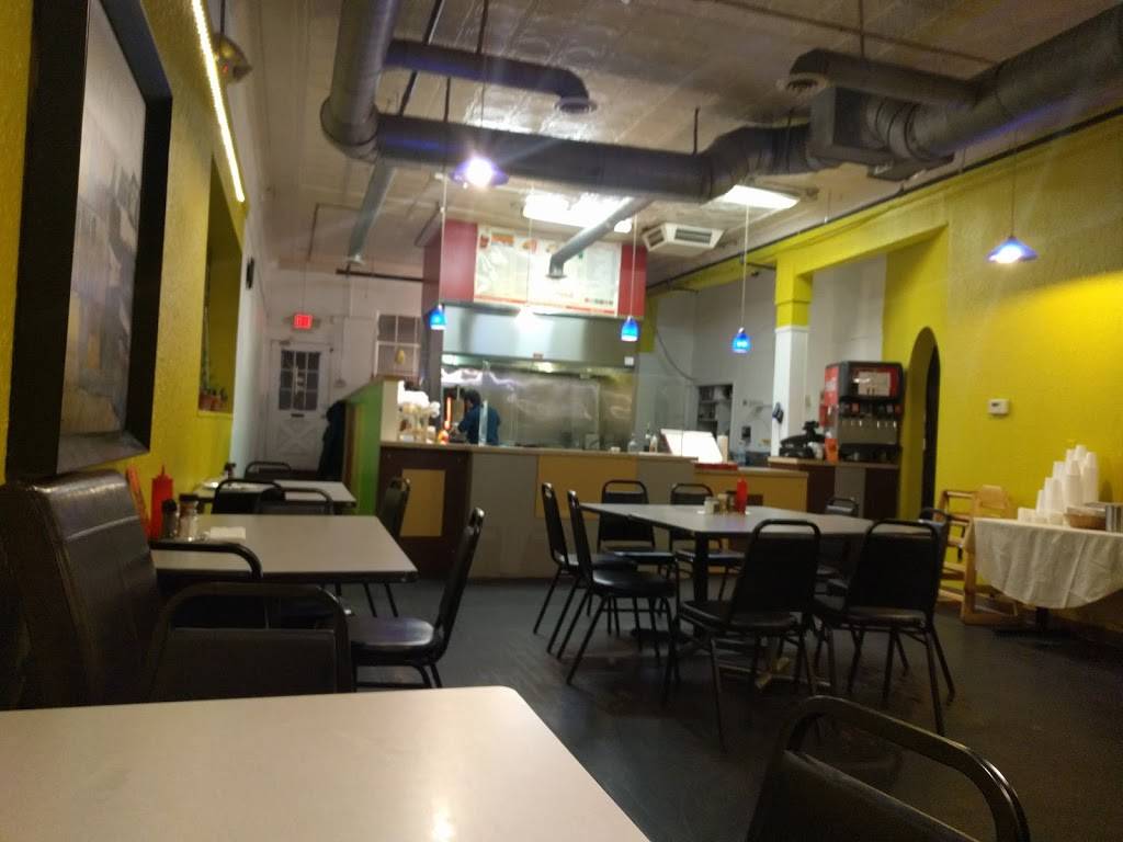 Chicago Style Gyro | restaurant | 539 Leonard St NW, Grand Rapids, MI 49504, USA | 6164510021 OR +1 616-451-0021