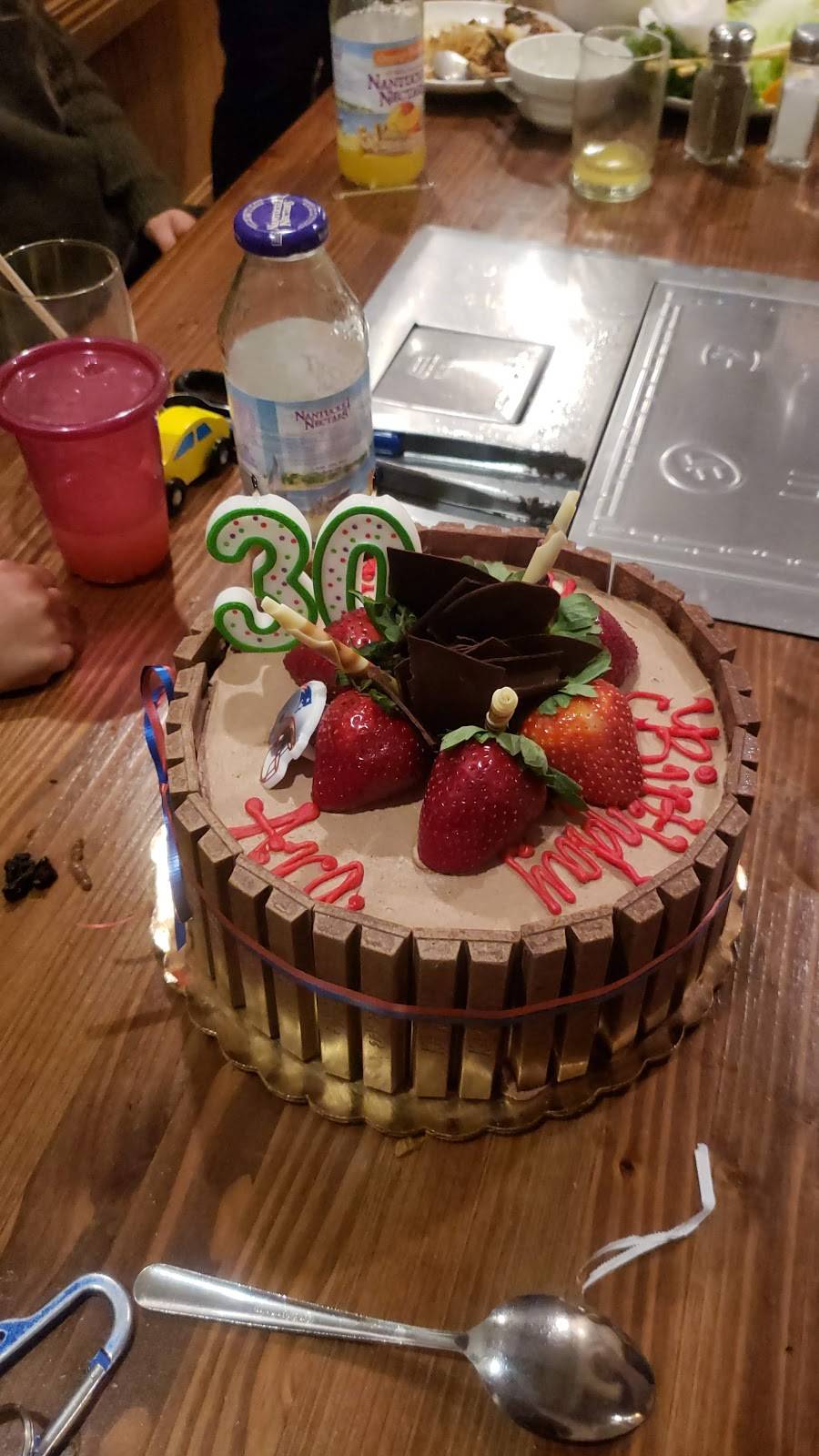 Regas Grill | restaurant | 609 S Union St, Lawrence, MA 01843, USA | 9787255222 OR +1 978-725-5222