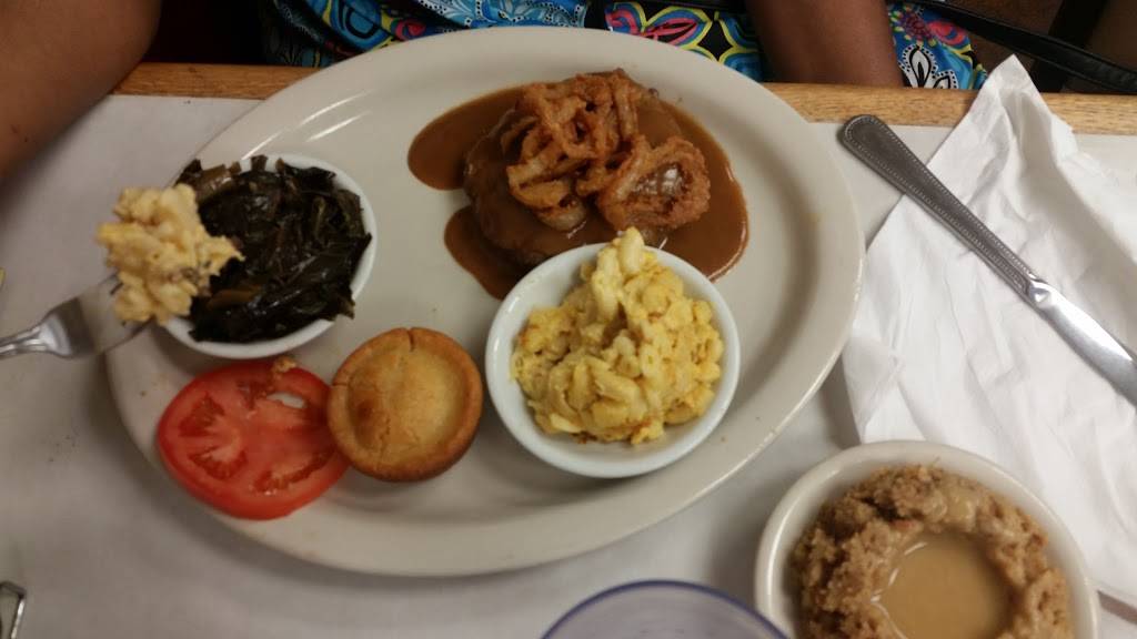 Hunters Family Restaurant | restaurant | CORRECT # IS 2456, 2750 Co Rd 36, Akron, AL 35441, USA | 2053726577 OR +1 205-372-6577