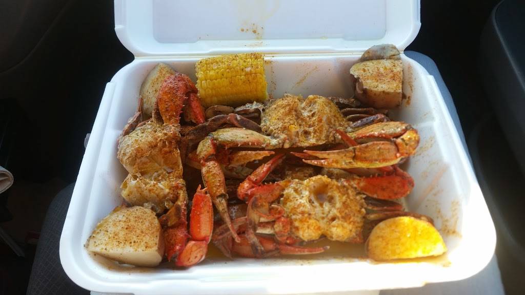 Riverside Seafood Market | restaurant | 6501 N 40th St, Tampa, FL 33610, USA | 8136300940 OR +1 813-630-0940