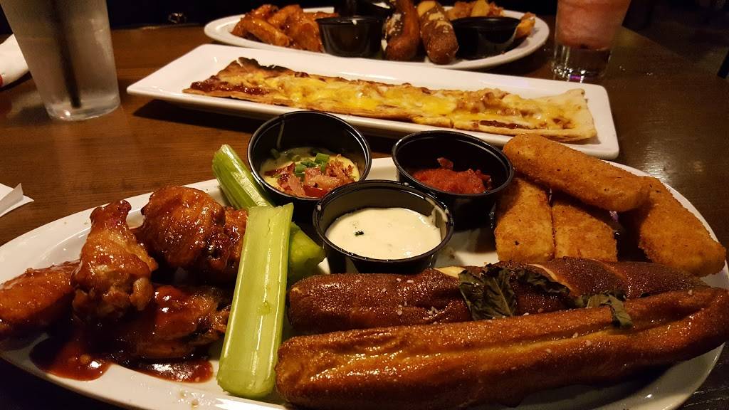 TGI Fridays | restaurant | 703 US-41, Schererville, IN 46375, USA | 2198642457 OR +1 219-864-2457