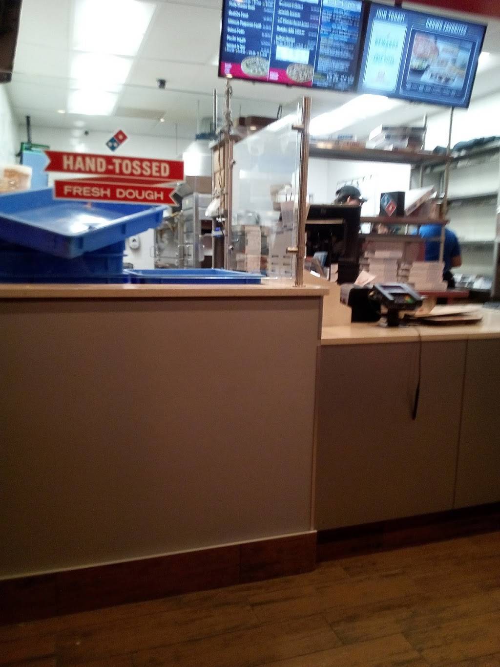 Dominos Pizza | meal delivery | 1453 E Hyde Park Blvd, Chicago, IL 60615, USA | 7733243800 OR +1 773-324-3800