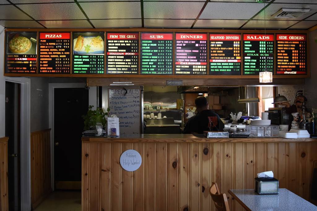 Supreme House of Pizza and Teddys Lounge | restaurant | 68 Main St, Raymond, NH 03077, USA | 6038959500 OR +1 603-895-9500