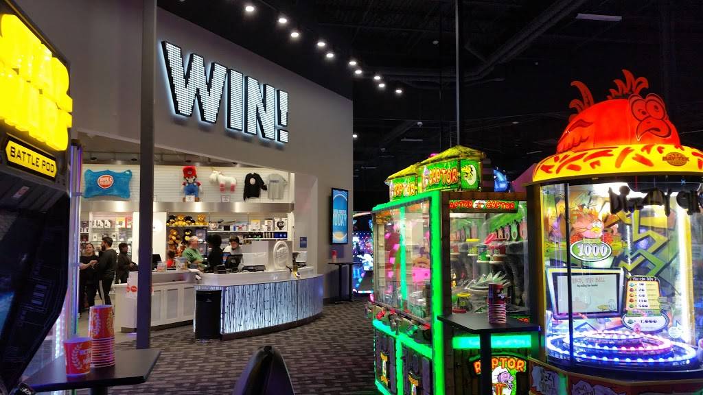 Dave & Busters | restaurant | 2021 Winston Park Dr, Oakville, ON L6H 6P5, Canada | 2898070300 OR +1 289-807-0300