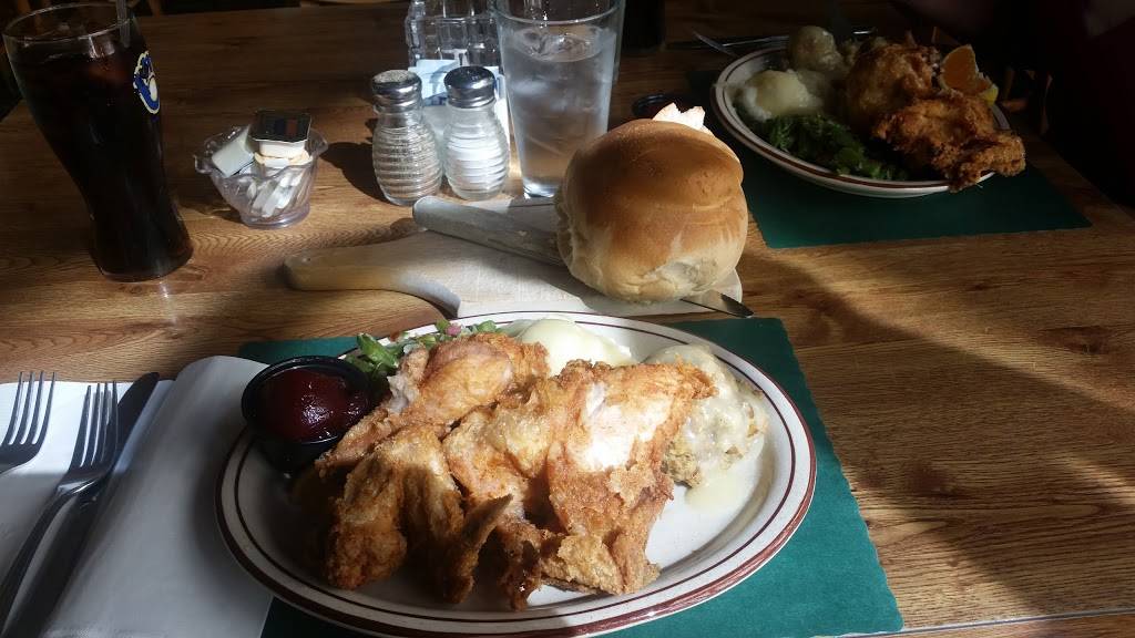 Heiting Place Supper Club | restaurant | 1101 W North Ave, Little Chute, WI 54140, USA | 9207886697 OR +1 920-788-6697