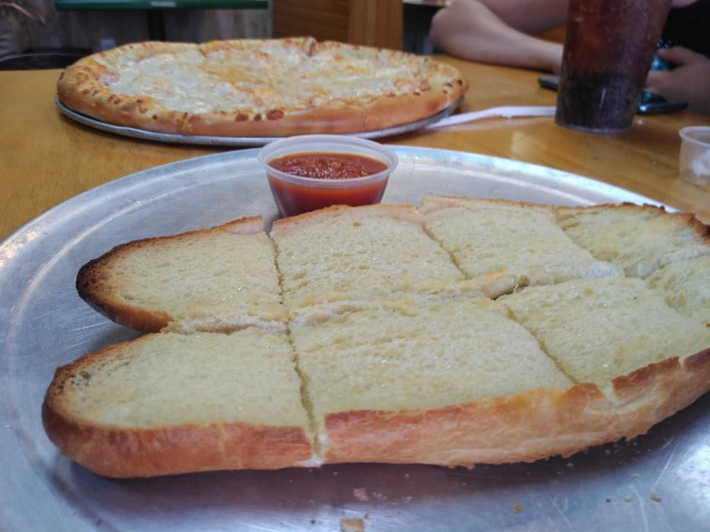 Del Francos Pizza | restaurant | 280 Silverado St, Tavares, FL 32778, USA | 3525089370 OR +1 352-508-9370