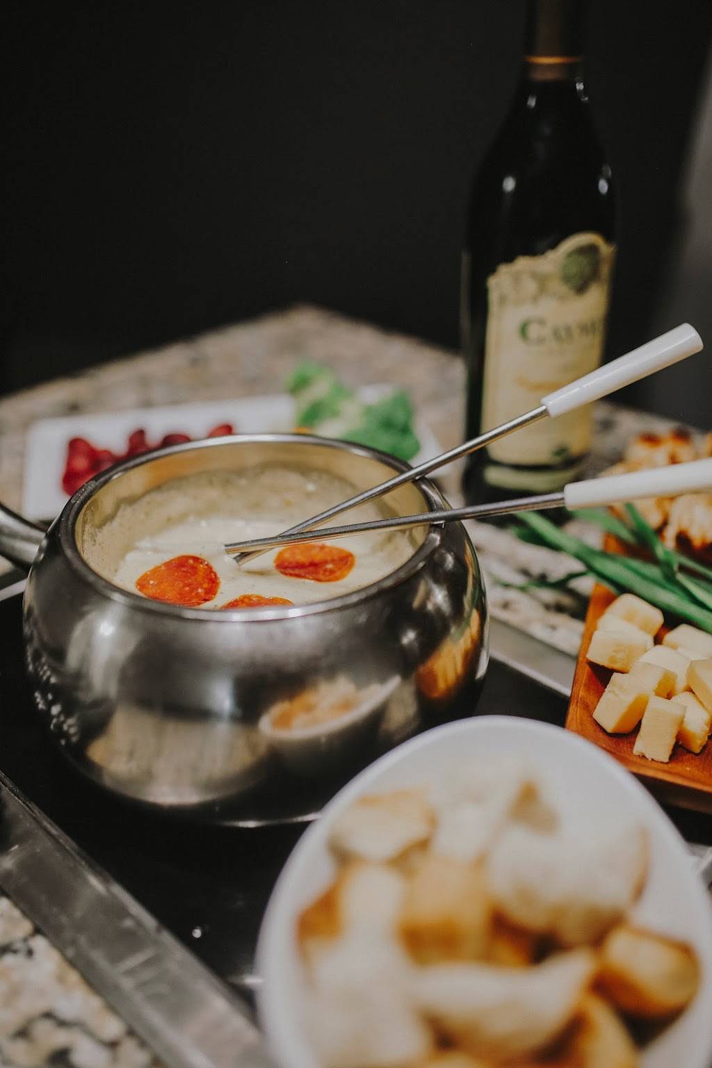 JBs House of Bleu | restaurant | 1420 Paramount Dr Suite G2, Huntsville, AL 35806, USA | 2567155999 OR +1 256-715-5999