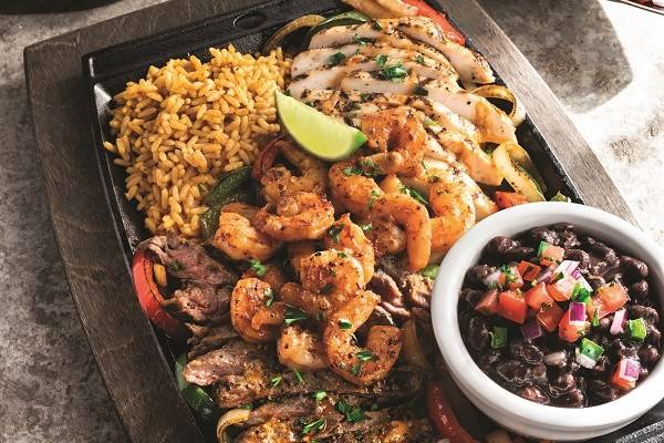 Chilis Grill & Bar | meal takeaway | 3583 Henry St, Norton Shores, MI 49441, USA | 2317805441 OR +1 231-780-5441