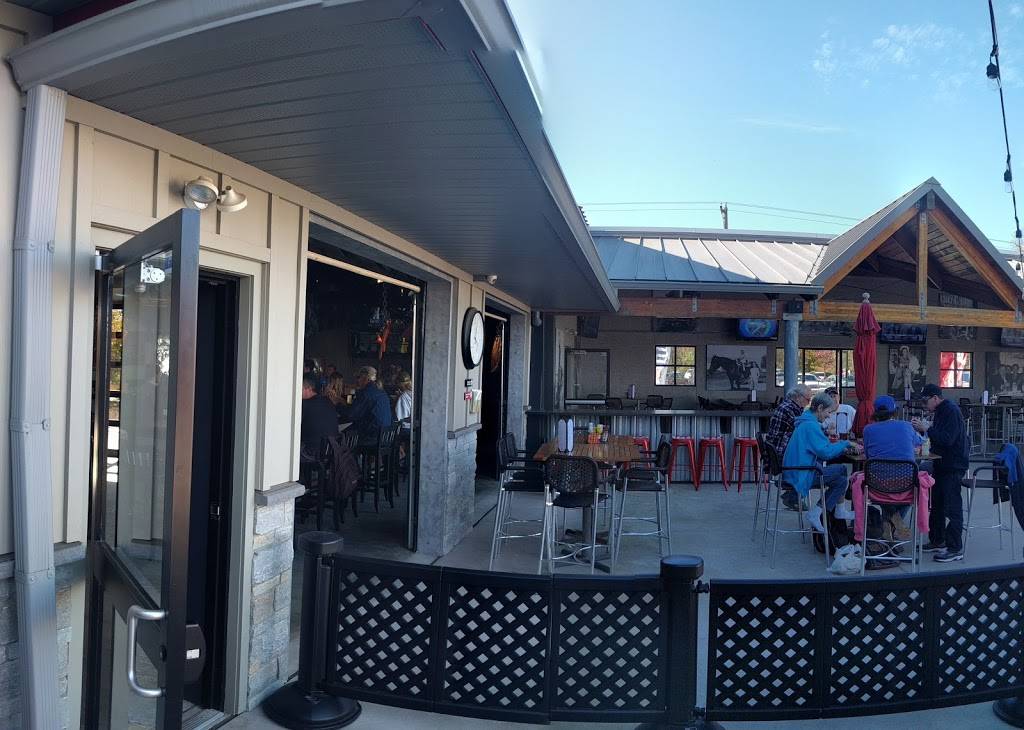 Mainbrook Tavern | restaurant | 90 Wilson Ave, Manalapan Township, NJ 07726, USA | 7324466431 OR +1 732-446-6431