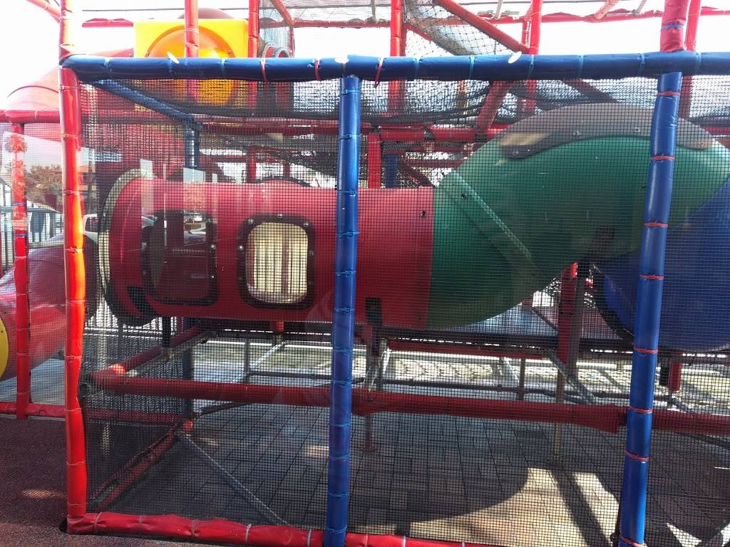 Carls Jr. | restaurant | 15226 Rosecrans Ave, La Mirada, CA 90638, USA | 7145233373 OR +1 714-523-3373