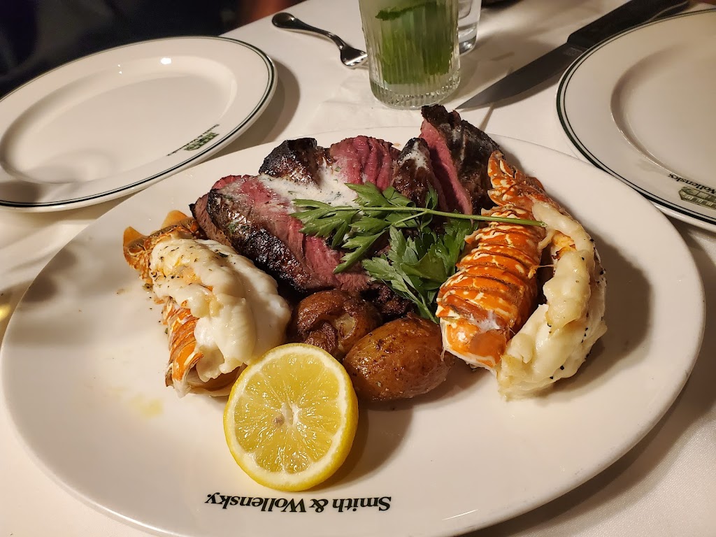 Smith & Wollensky | restaurant | 3377 South Las Vegas Boulevard The Grand Canal Shoppes, Las Vegas, NV 89109, USA | 7026371515 OR +1 702-637-1515