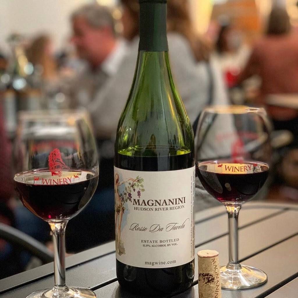 Magnanini Winery, Restaurant & Distillery | restaurant | 172 Strawridge Rd, Wallkill, NY 12589, USA | 8458952767 OR +1 845-895-2767