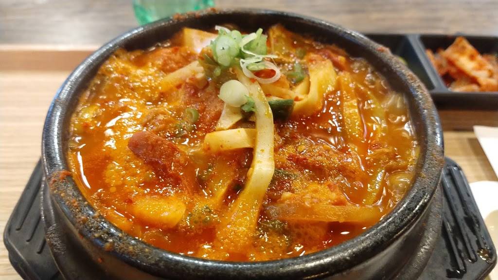 SGD Dubu Tofu & Korean BBQ | restaurant | 711 W Jackson Blvd, Chicago, IL 60661, USA | 7733628702 OR +1 773-362-8702