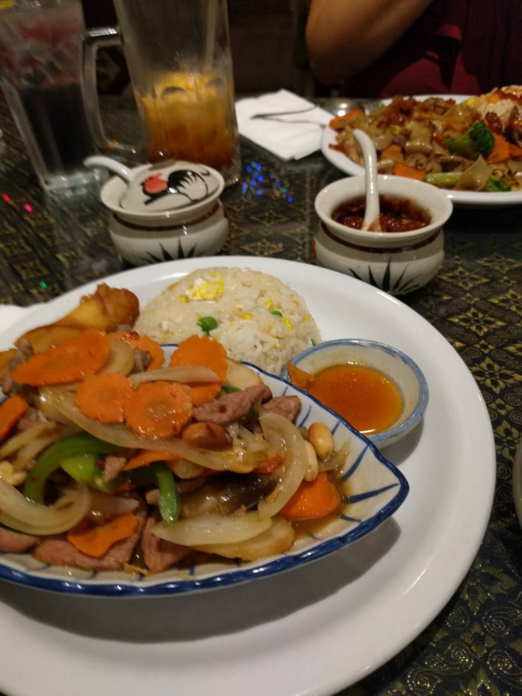 Siam Smile Thai Cuisine | restaurant | 1907 W Magnolia Blvd, Burbank, CA 91506, USA | 8185585051 OR +1 818-558-5051