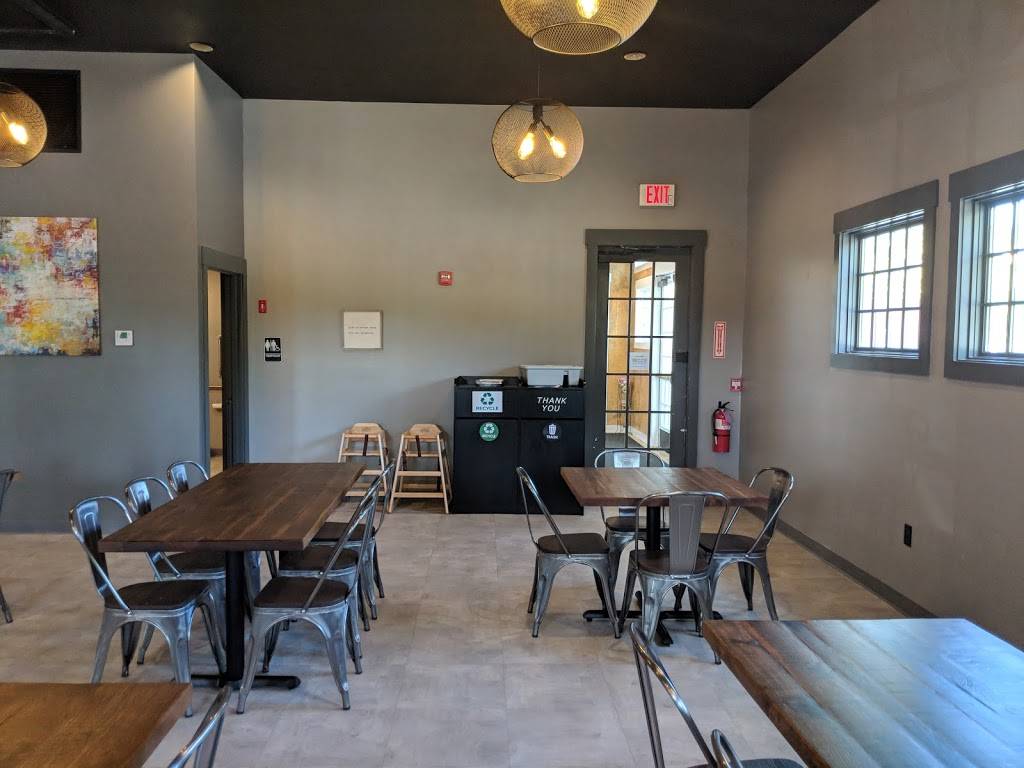 Table 8 Pasta | restaurant | 254 Wallace Rd, Bedford, NH 03110, USA | 6034882463 OR +1 603-488-2463