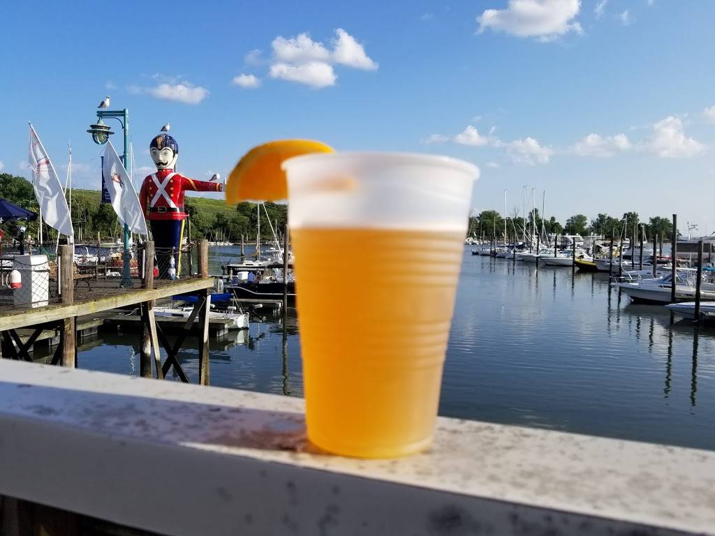 Captains Cove Seaport | restaurant | 1 Bostwick Ave, Bridgeport, CT 06605, USA | 2033351433 OR +1 203-335-1433
