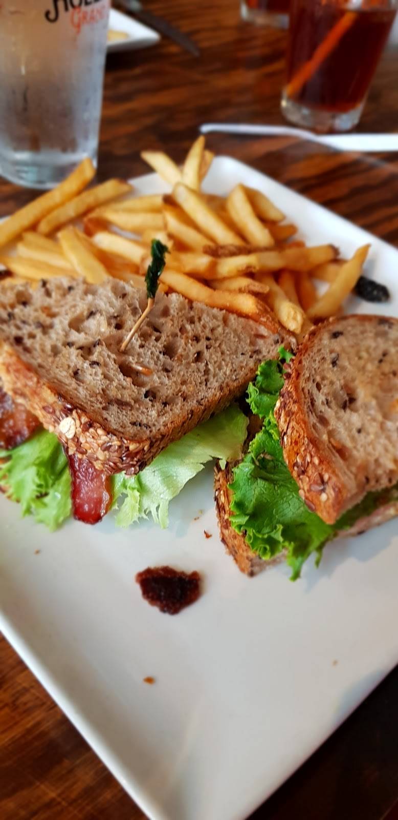 Café Hollander - Hilldale | restaurant | 701 Hilldale Way, Madison, WI 53705, USA | 6082373168 OR +1 608-237-3168