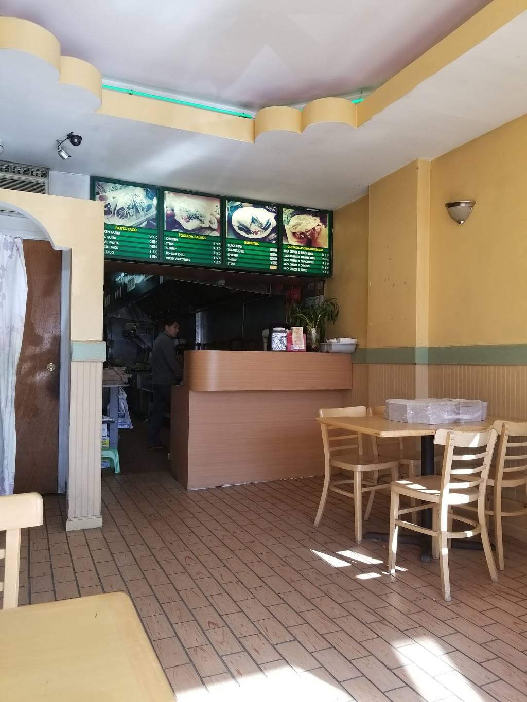 Fresh Taco | restaurant | 39 Elm St, New Haven, CT 06510, USA | 2037773068 OR +1 203-777-3068