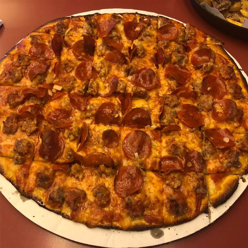 The New Corner Bar & Grill | restaurant | 2349-, 2399 Joe Orr Rd, Lynwood, IL 60411, USA | 7086463905 OR +1 708-646-3905