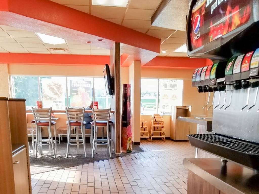 Taco Johns | restaurant | 4401 1st Ave SE, Cedar Rapids, IA 52402, USA | 3193936101 OR +1 319-393-6101