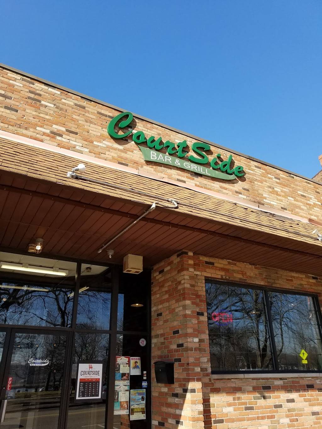 Courtside Bar & Grill | restaurant | 308 2nd Ave, Gallipolis, OH 45631, USA | 7404419371 OR +1 740-441-9371