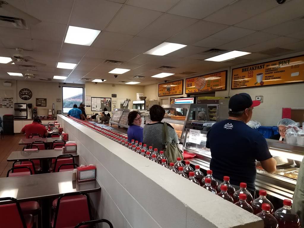 Tellez Tamales & Barbacoa | restaurant | 1737 S General McMullen Dr, San Antonio, TX 78237, USA | 2104331367 OR +1 210-433-1367