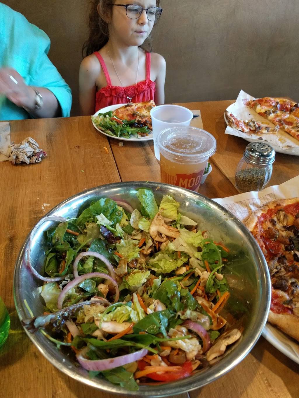 MOD Pizza | restaurant | 3741 West Chester Pike #100, Newtown Square, PA 19073, USA | 4844202895 OR +1 484-420-2895