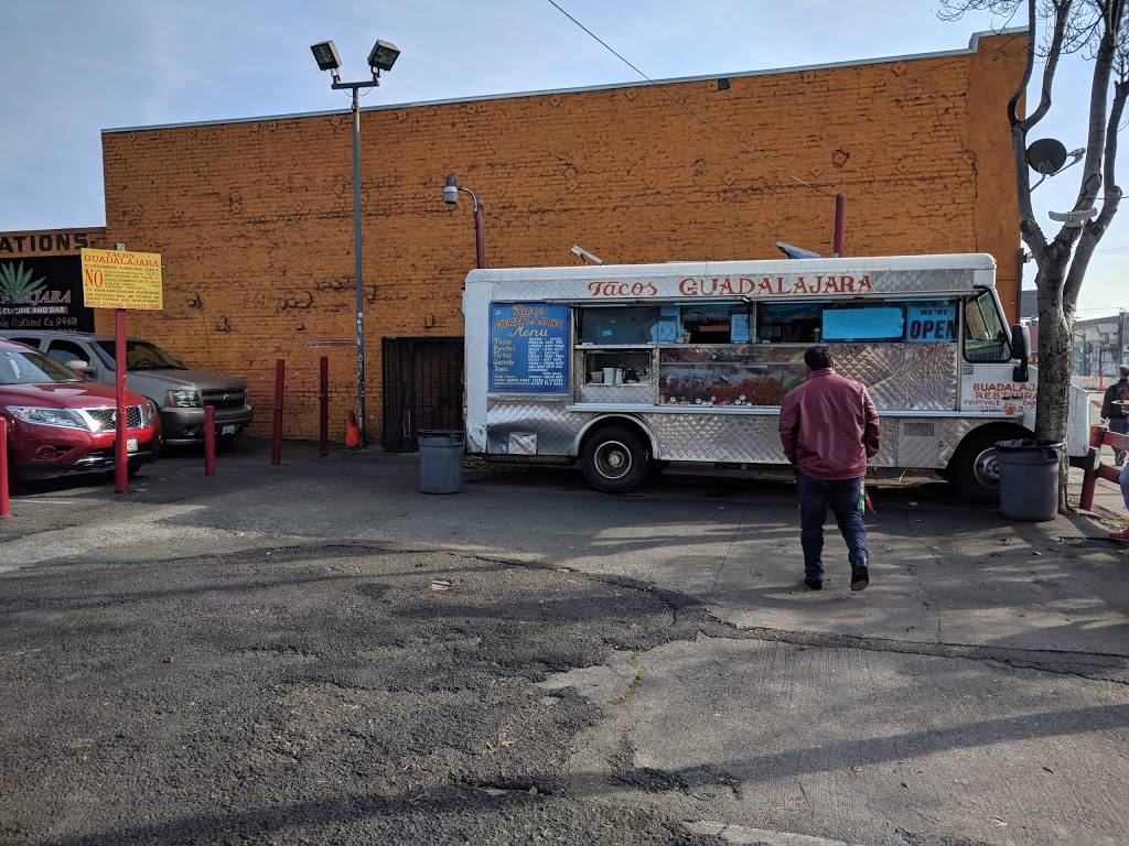 Tacos Guadalajara | restaurant | 4400 International Blvd, Oakland, CA 94601, USA | 5102617440 OR +1 510-261-7440