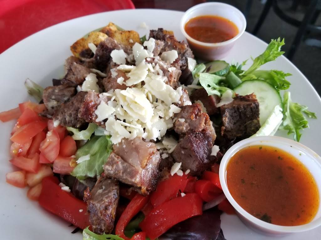 Ruccis | restaurant | 10579 Theodore Green Blvd, White Plains, MD 20695, USA | 3019323838 OR +1 301-932-3838