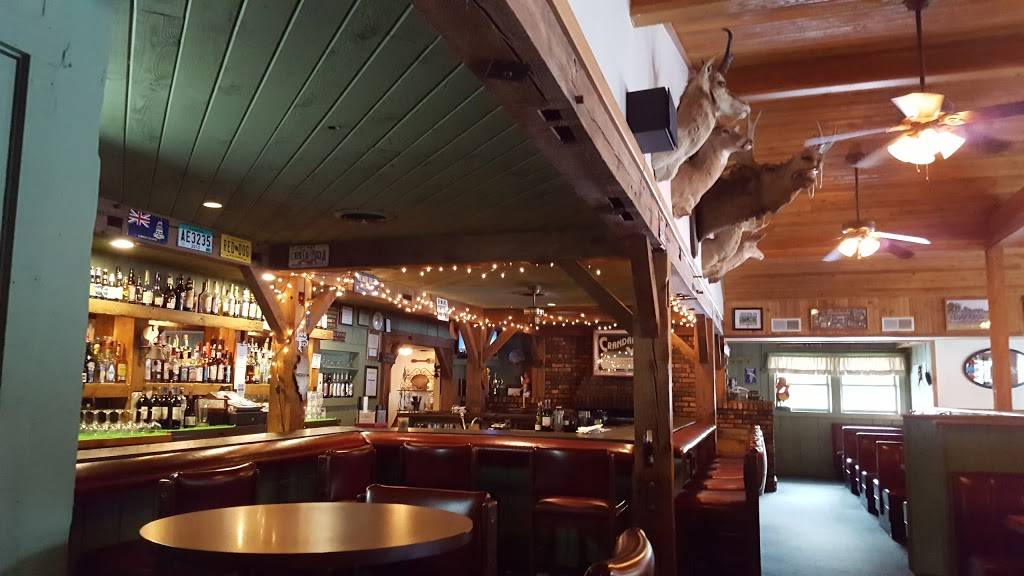 Crandalls Restaurant | restaurant | 10441 IL-47, Hebron, IL 60034, USA | 8156482609 OR +1 815-648-2609