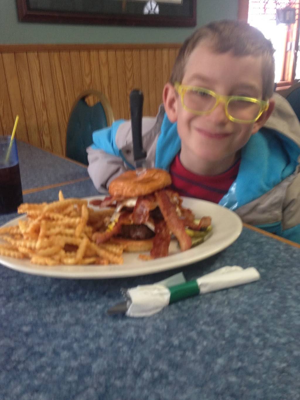 Sportsmens Inn | restaurant | 4101 Normanna Rd, Duluth, MN 55803, USA | 2187213568 OR +1 218-721-3568