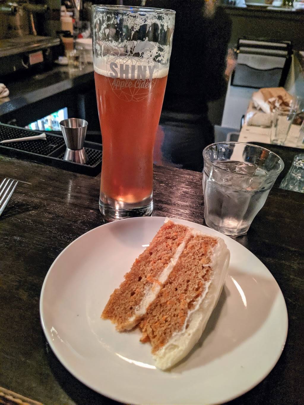 Leslie Jones | restaurant | 1182 Queen St E, Toronto, ON M4M 1L6, Canada | 4164635663 OR +1 416-463-5663