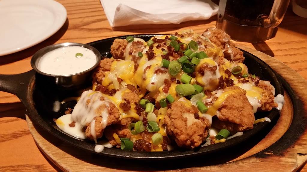 Chilis Grill & Bar | meal takeaway | 4000 Jericho Turnpike, East Northport, NY 11731, USA | 6314622070 OR +1 631-462-2070