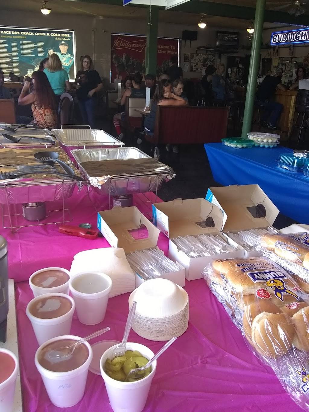 Just One More Bar And Grill | restaurant | 3261 Hillsboro Hwy, Manchester, TN 37355, USA | 9317289308 OR +1 931-728-9308