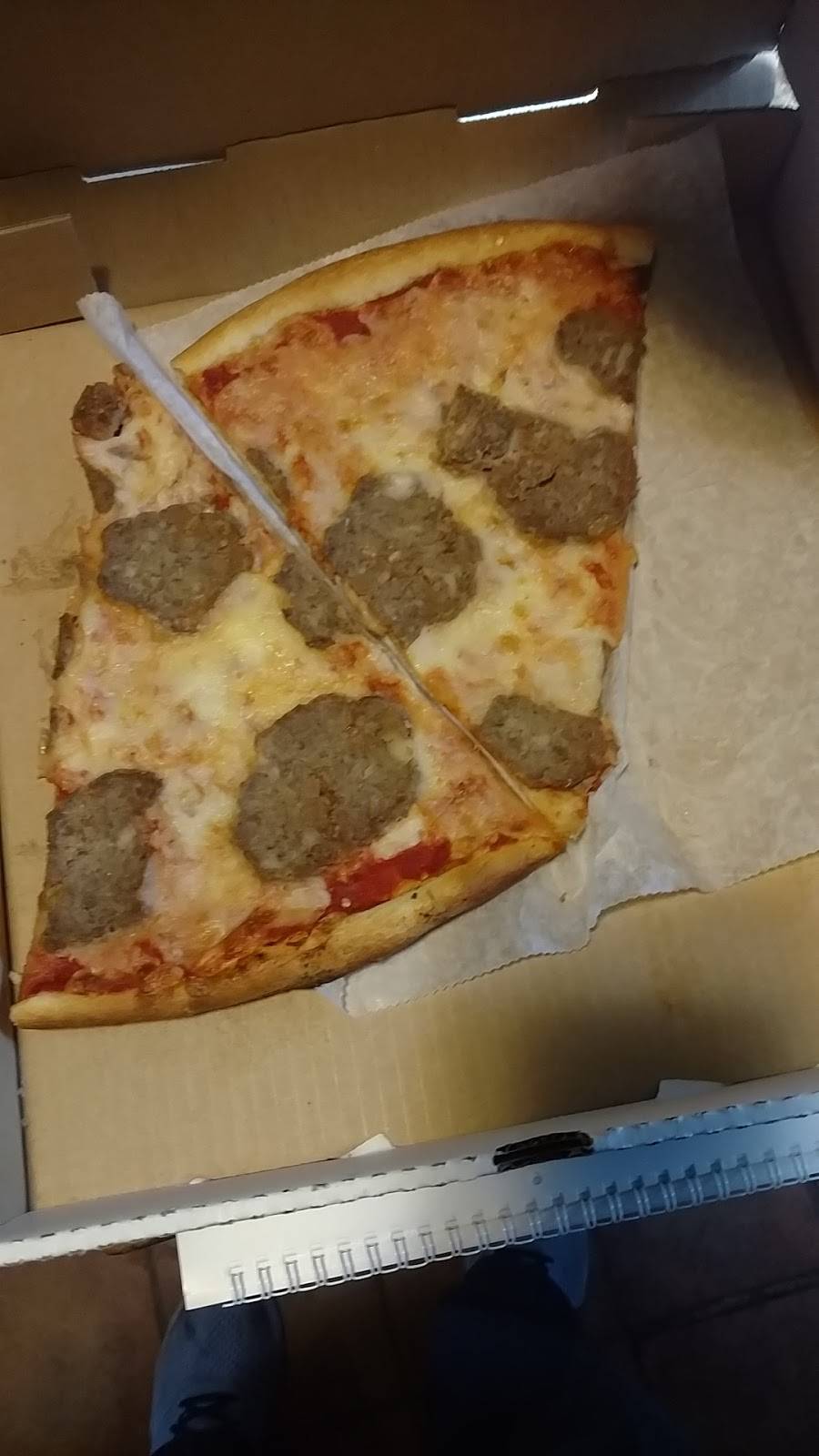 Campania Pasta & Pizza | restaurant | 235 Broadway, Huntington, NY 11743, USA | 6316515568 OR +1 631-651-5568